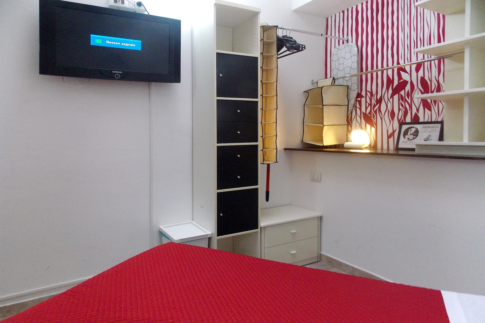 Hostal Colours