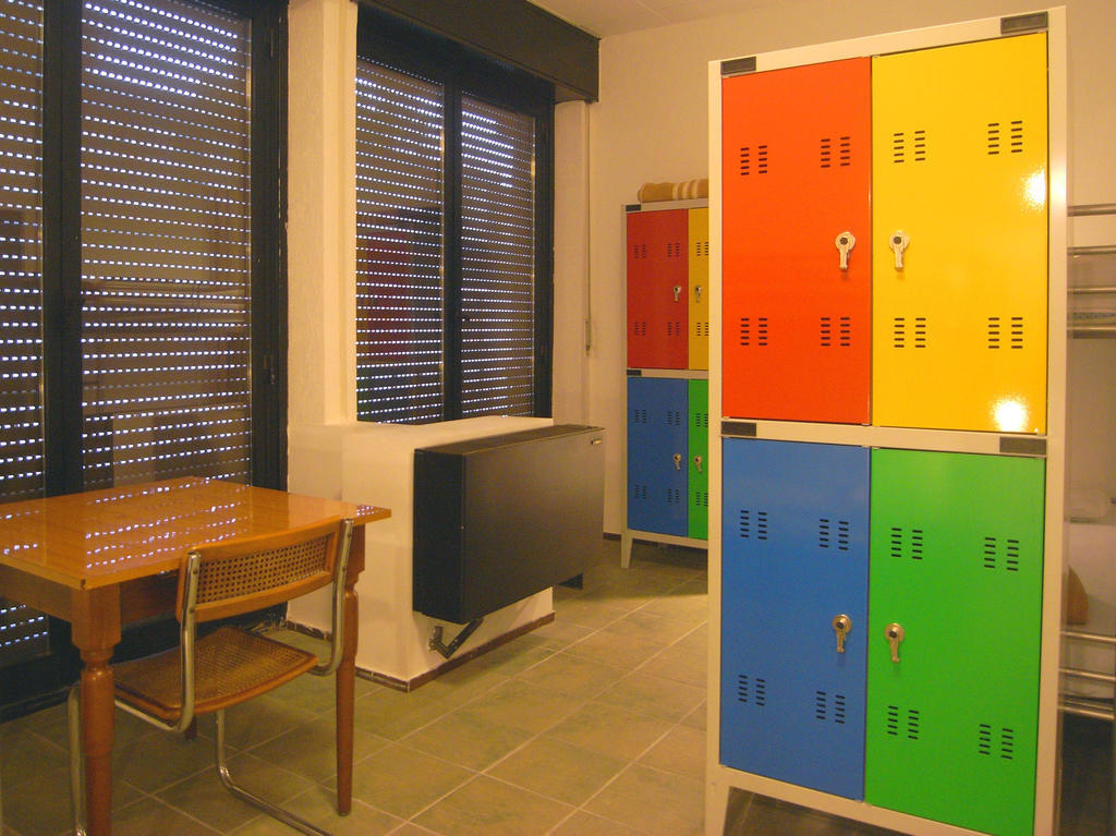 Hostal Colours *